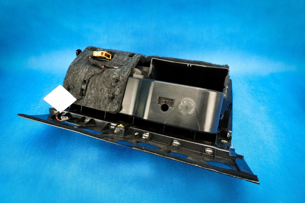 фото №7, Бардачок пассажира панели audi a7 s7 lift 4g8857035e