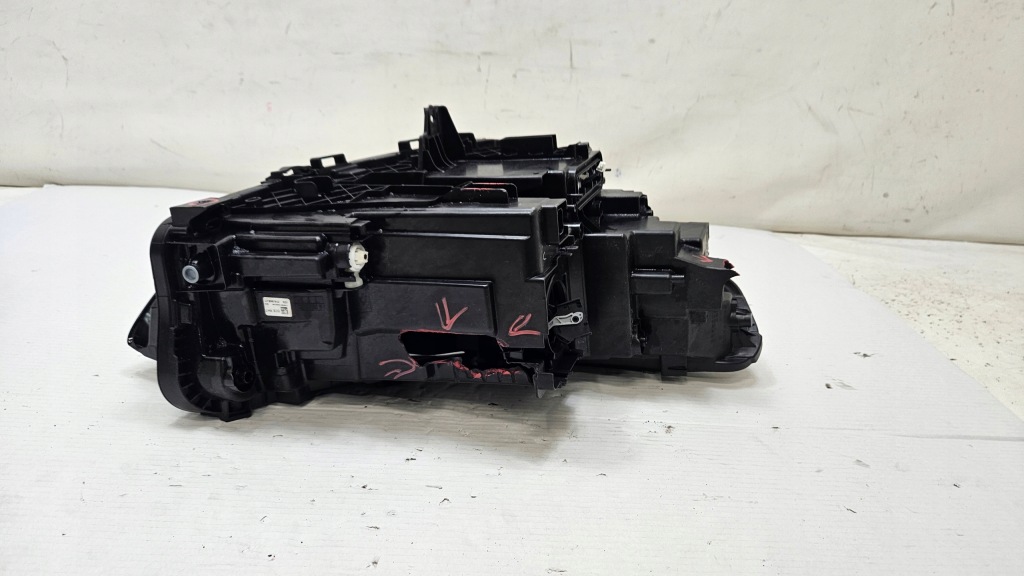 Фара перед передняя левая bmw x1 u11 full led 5a5bd47-02 Цена