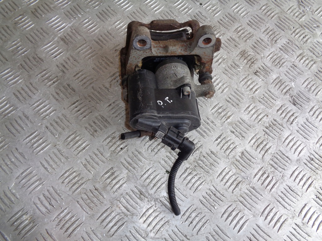 фото №7, Супорт гальмівний правий задня vw passat cc 3.6 310 mm