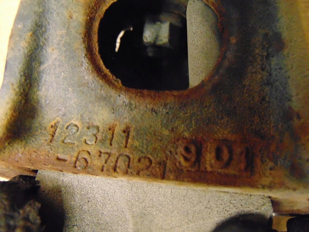 фото №6, Подушка двигуна кронштейн toyota hilux 3.0 d4d права