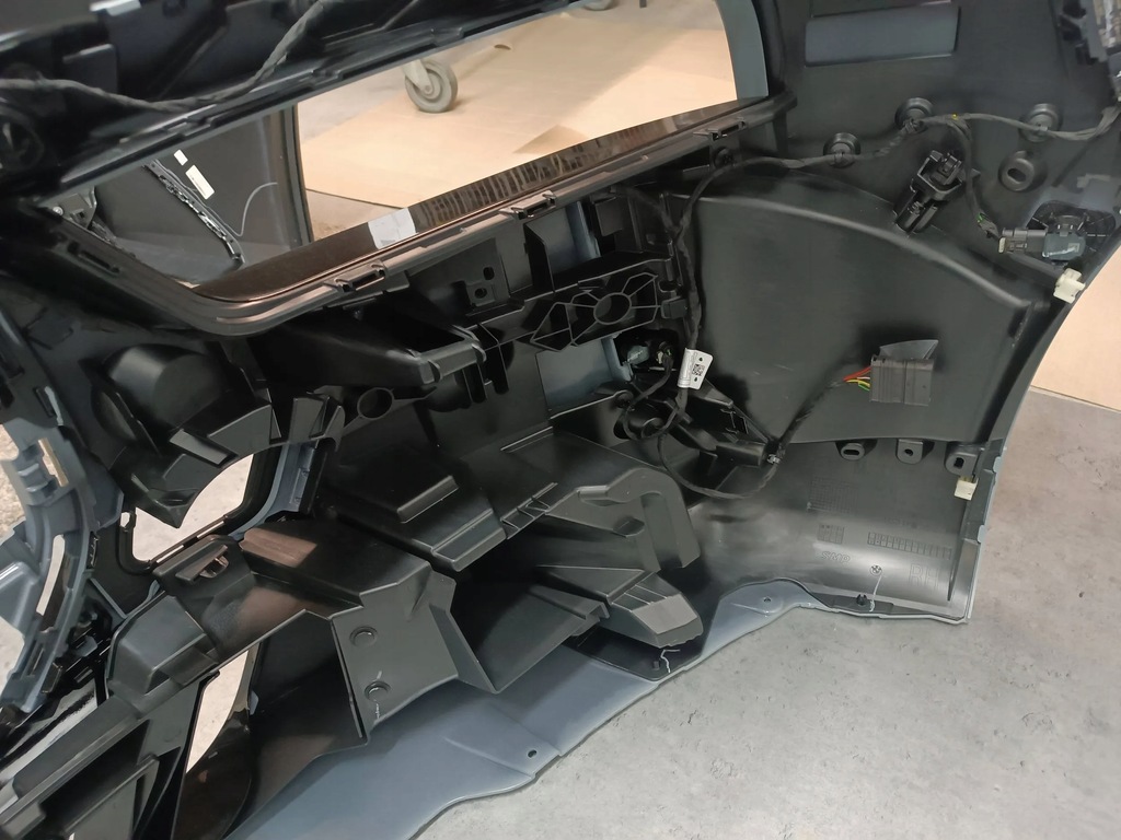 фото №6, Бампер передний bmw 7 g70 kol: c4p