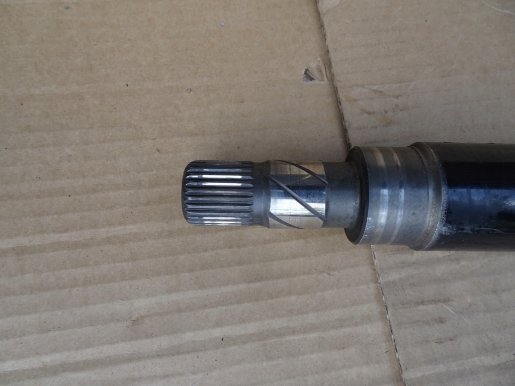 Volvo v60 s60 2 2.4 d5 215 km приводной вал правая p31272548 Киев