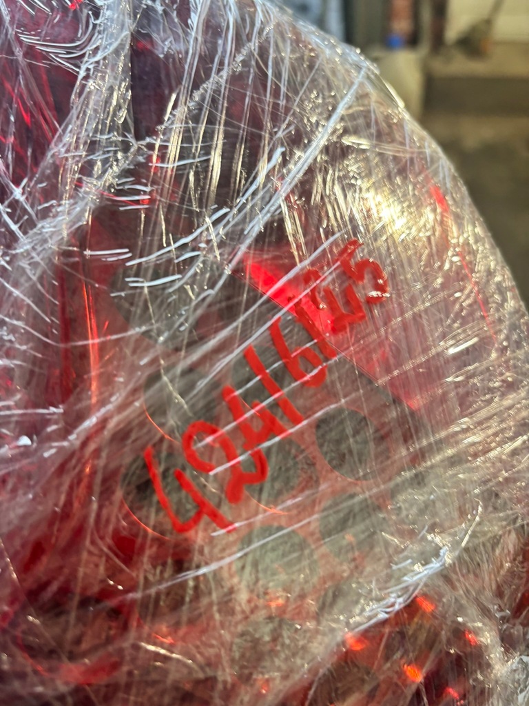 фото №12, Peugeot 3008 i rok лампа левая задняя w крыло 9683460880 повреждённая