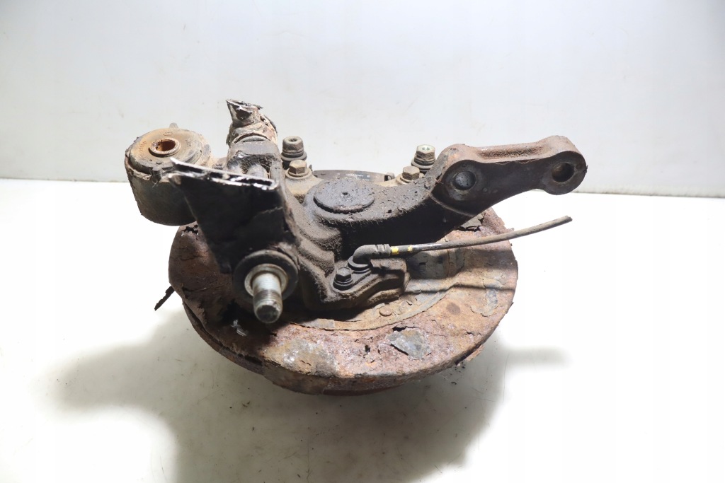 фото №3, Ступица правый задняя hyundai tucson i 2.0 16v