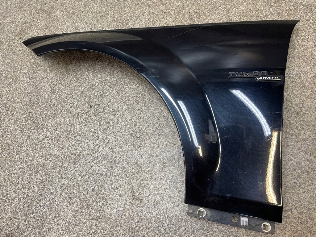 Крила ліва перед передній mercedes w204 040u c040 чорний оригінал  110umal рестайлінг Київ