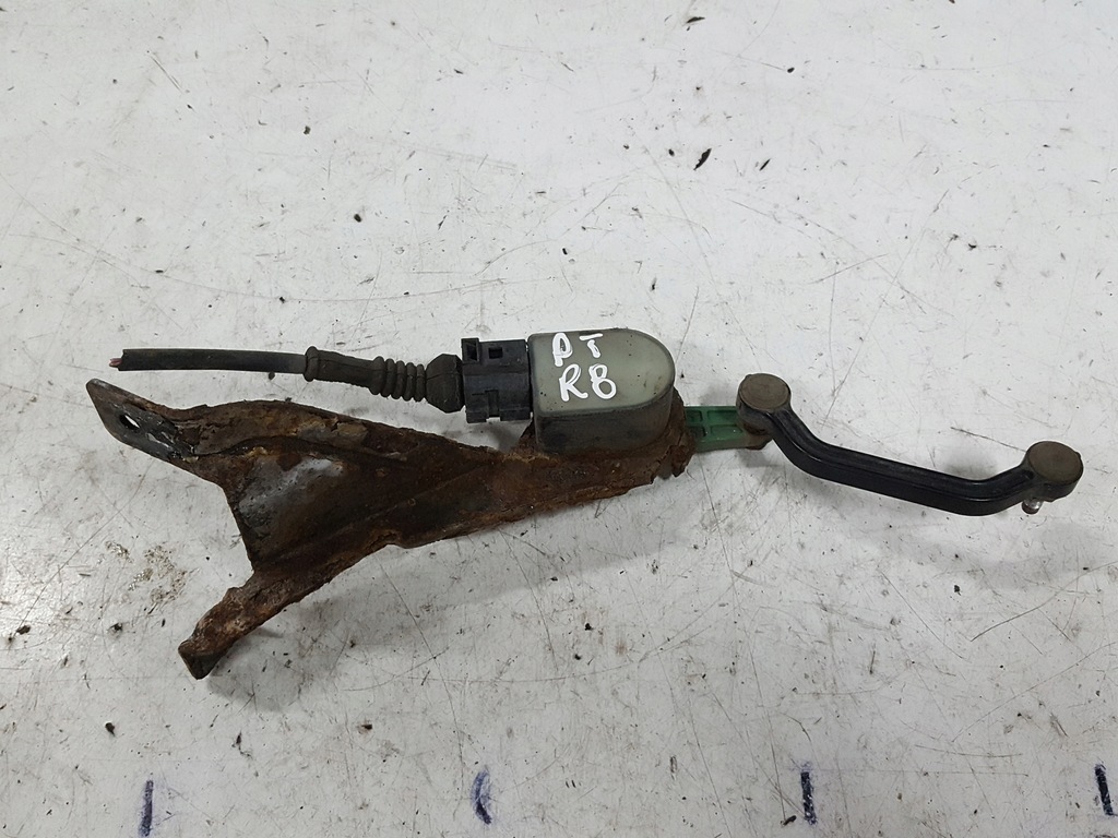 фото №1, Audi r8 420 датчик вирівнювання світла правий задня