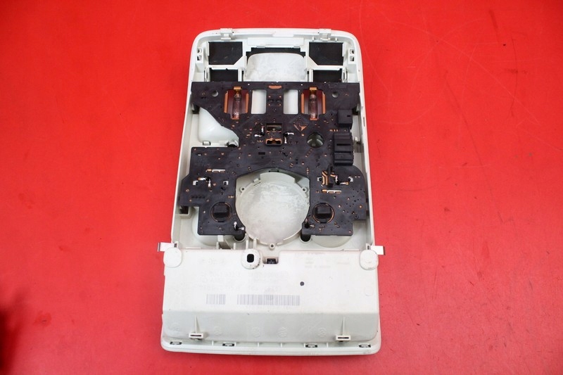 фото №8, Лампа освітлення салону перед 8t0947135b audi a4 b8 07-11