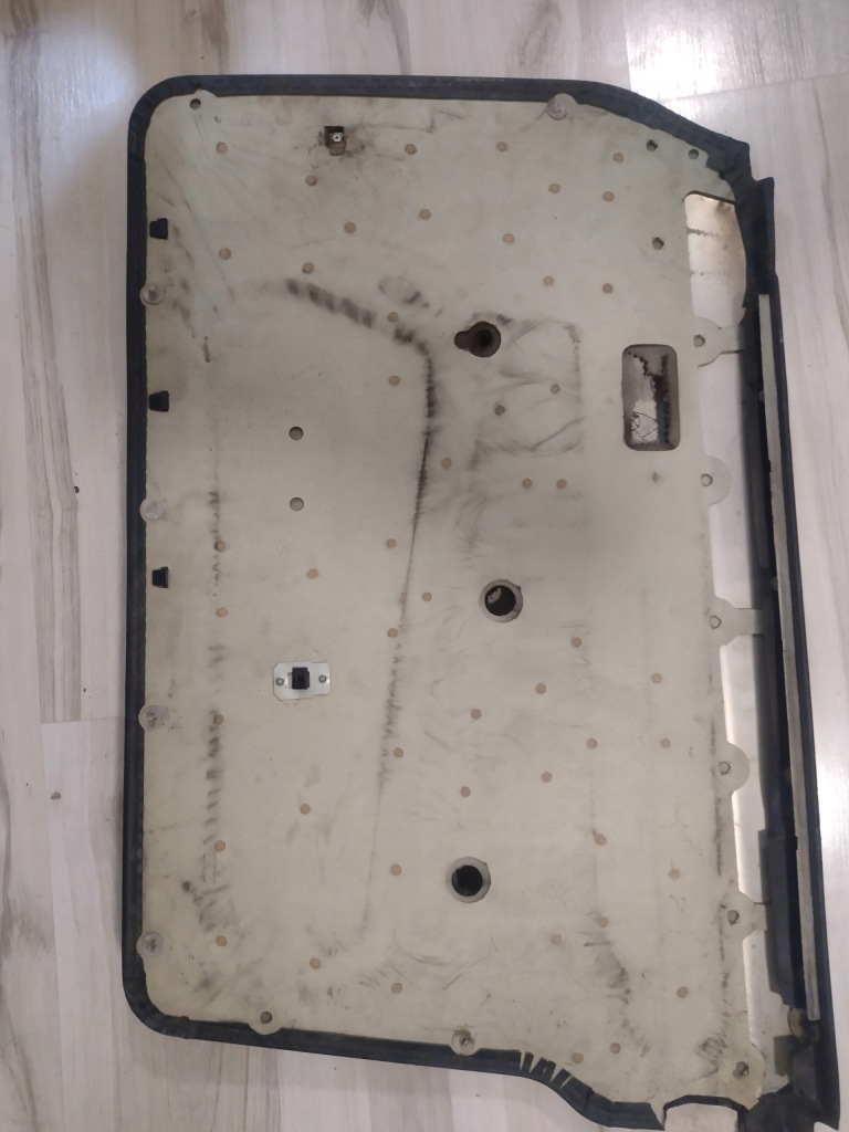 Mercedes w123 обшивки двері чорні комплект . 4 szt. Оригінал