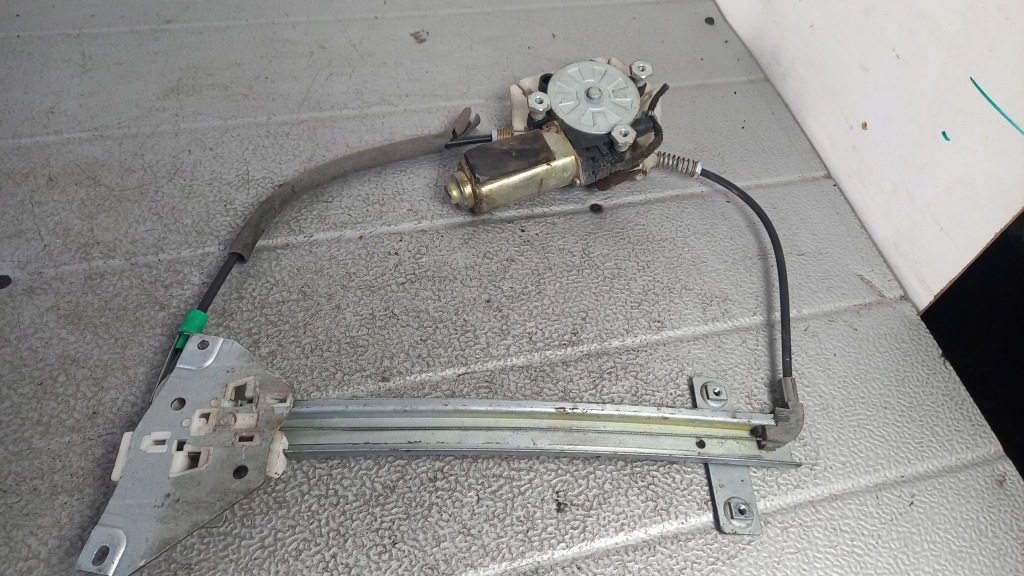 фото №1, Підйомник правий задня volvo v40 02r 1.9dci kombi