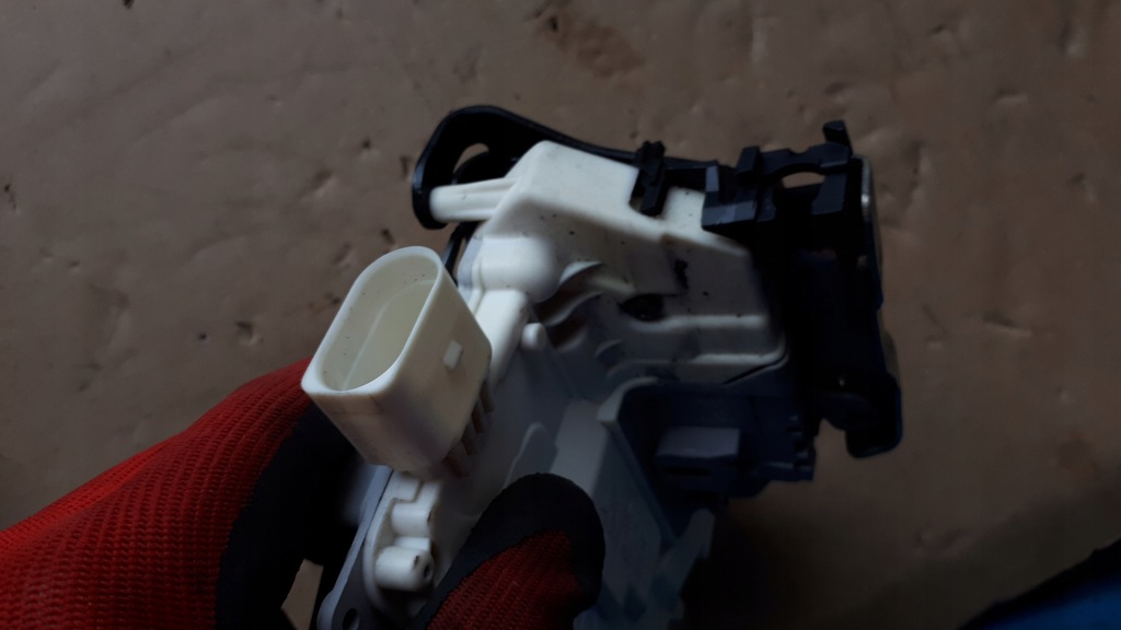 фото №5, S6 c7 4g a6 замок дверь правый задняя 9 pin 4g0839016a