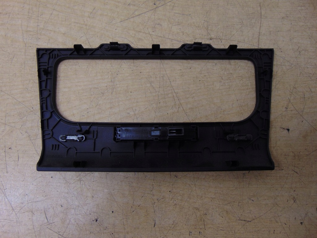 фото №8, Рамка панель консоли vw golf vi 5k0858069p