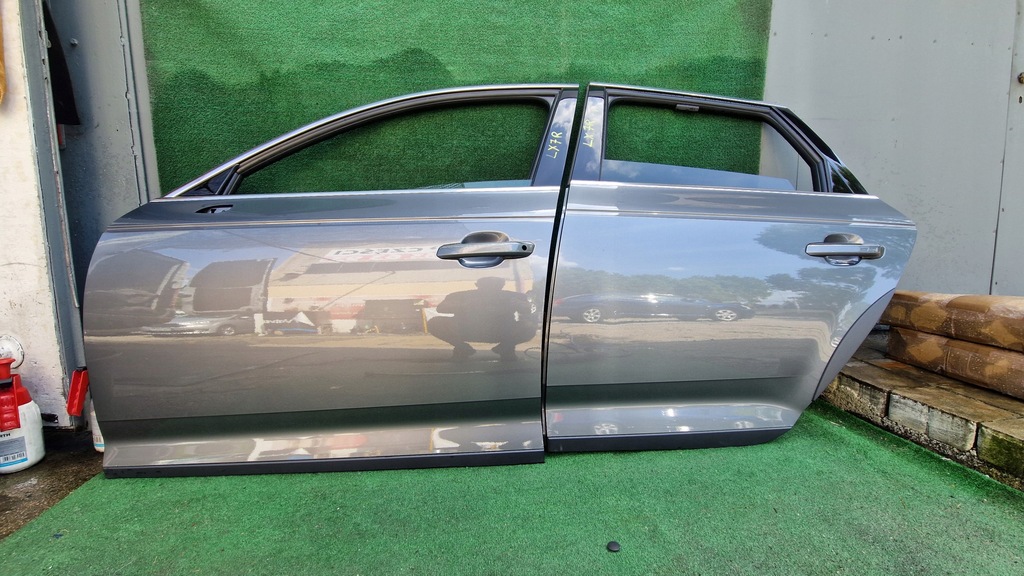 фото №11, Audi a4 b9 lx7r дверь левая