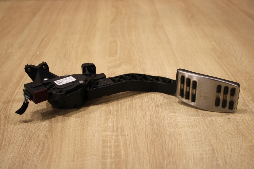 фото №1, Педаль газу потенціометр alfa romeo giulietta 2.0 jtdm