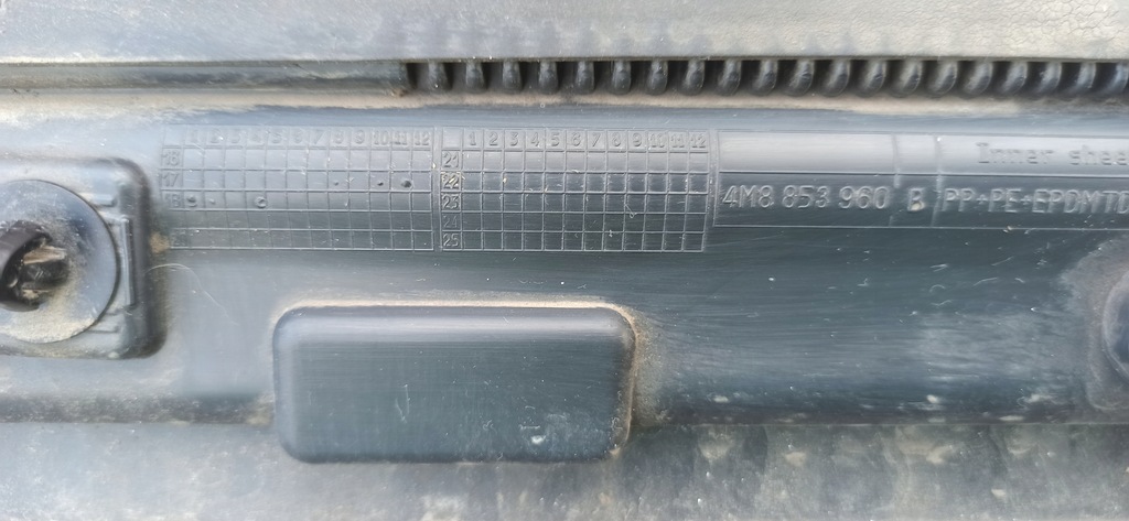 фото №11, Audi q8 2018- молдинг двері правий перед 4m8853960b