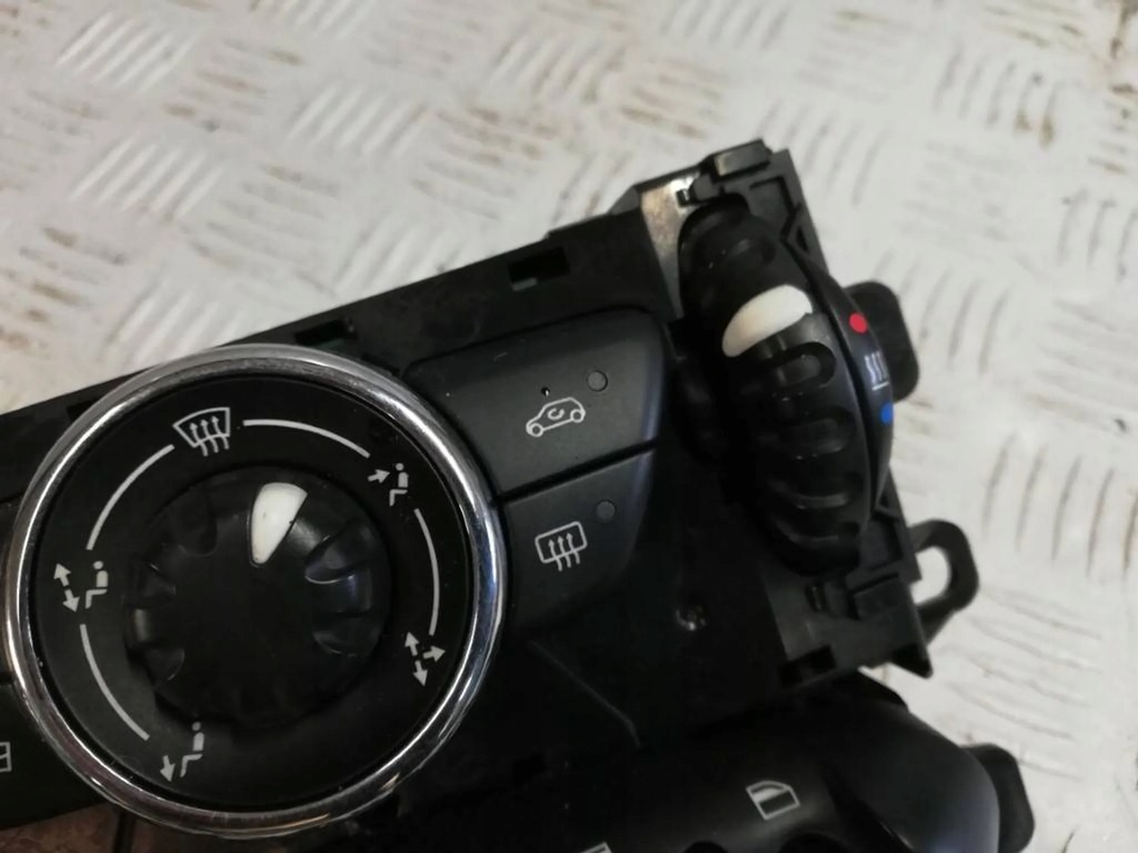 фото №2, Панель кондиционера mini countryman r60