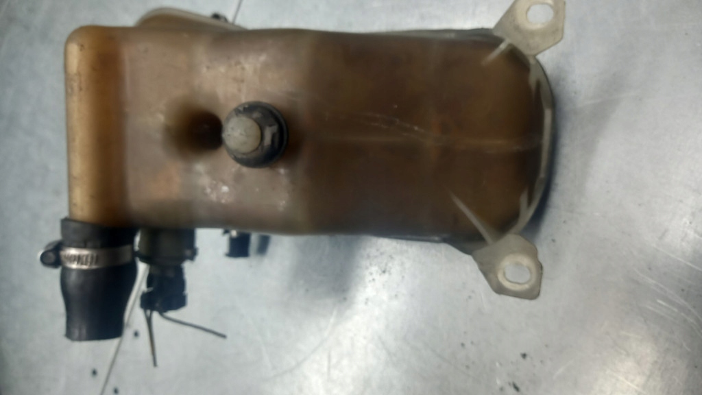 Бачок жидкость охлаждающей mercedes benz e-klasa w124t 84-89r 124500064 в Украине