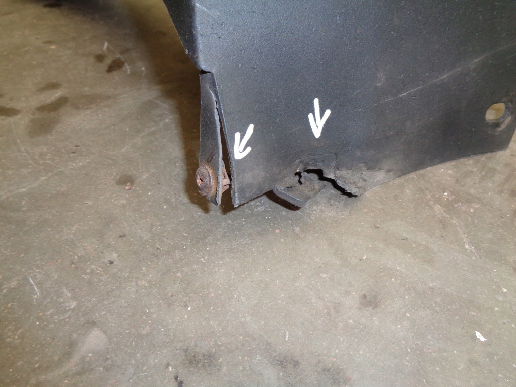 Крыло  левое  передний fiat 500x 2014- 51942127 с молдинг красный kod 831 Недорого