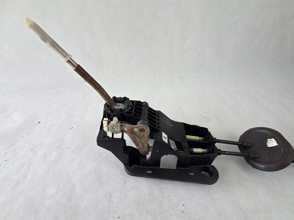 фото №7, Peugeot 208 1.2 vti домкрат выборщик тросы переключения передач 1000413815