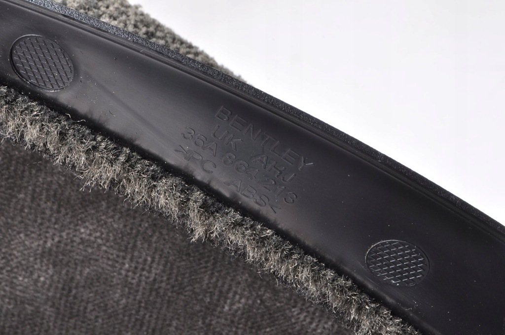 фото №7, Bentley bentayga обшивка багажника левый задняя 36a863887e