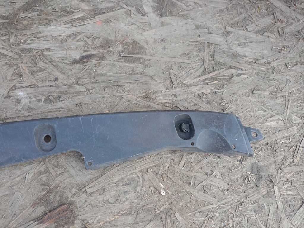 фото №9, Молдинг бампера задняя средняя toyota prius iii