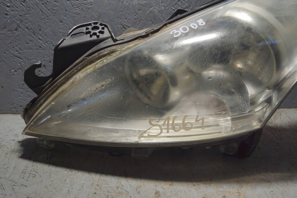 фото №8, Peugeot 3008 лампа левый перед s1664
