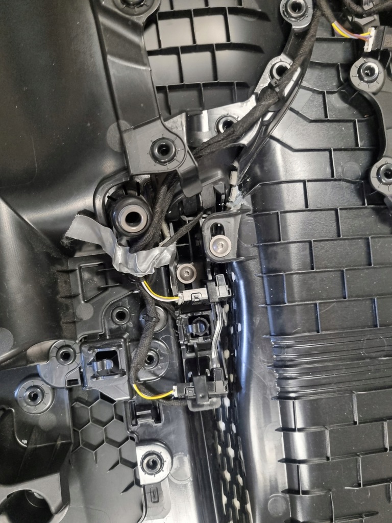 фото №7, Обшивки обшивка двері mercedes w206 amg пам'ять full abient