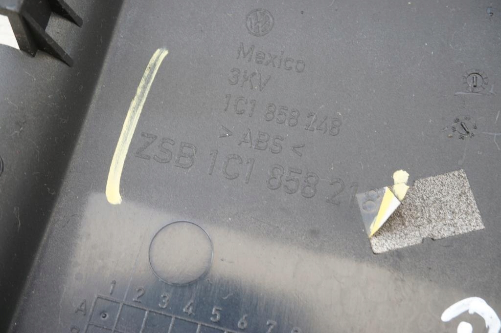 фото №6, Захист панелі консолі права vw new beetle