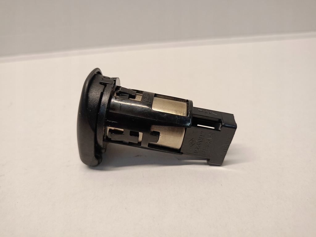 фото №3, Разъём прикуривателя renault zoe