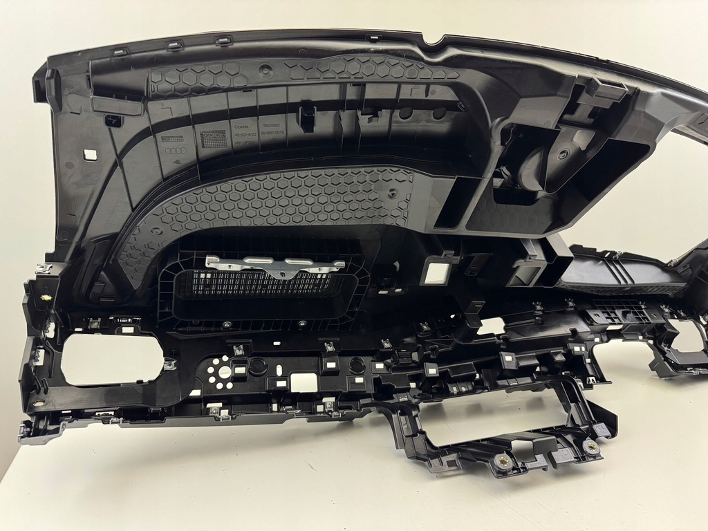 фото №10, Audi q6 e-tron панель приладів приладова панель приладів 85h857001m 2022-