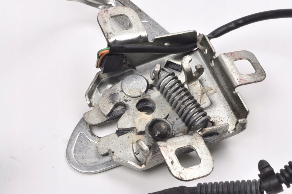 Ferrari california 4.3 замок капот b.792 Недорого