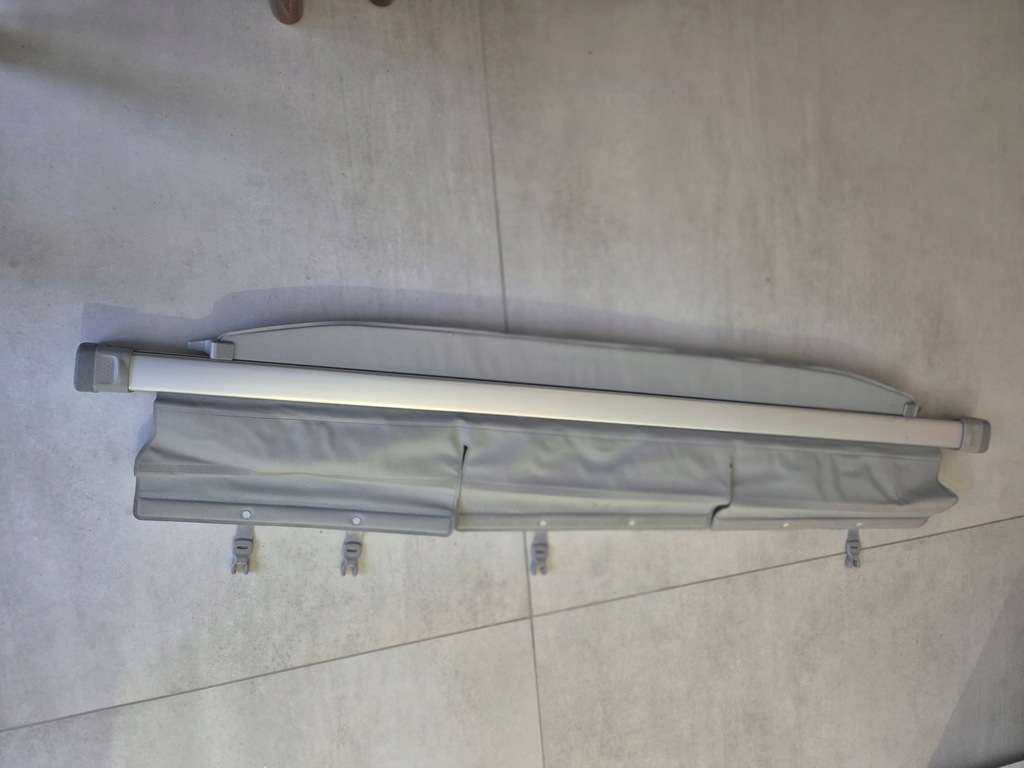 фото №1, Toyota prius + plus шторка багажника оригинал 2011-2019 ładna , чистая !