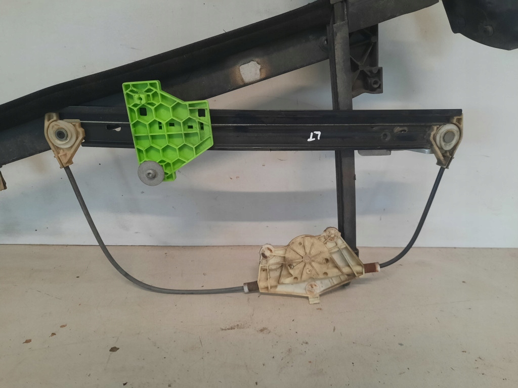 фото №3, Audi a4 b6 00-05 sedan рамка дверь задняя левая задние