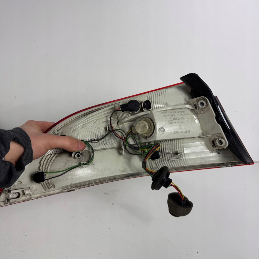 Лампа правий задній права задня skoda superb b6 3t sedan оригінальний номер оригінал 3t5945096 Київ