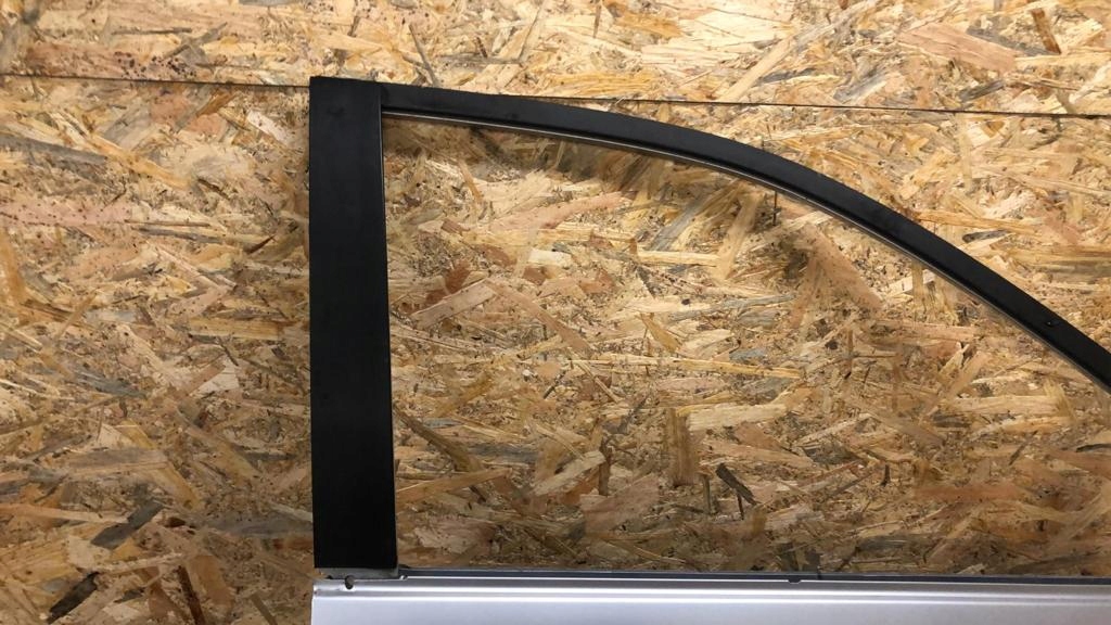 фото №10, Chrysler grand voyager двері праве передні 08