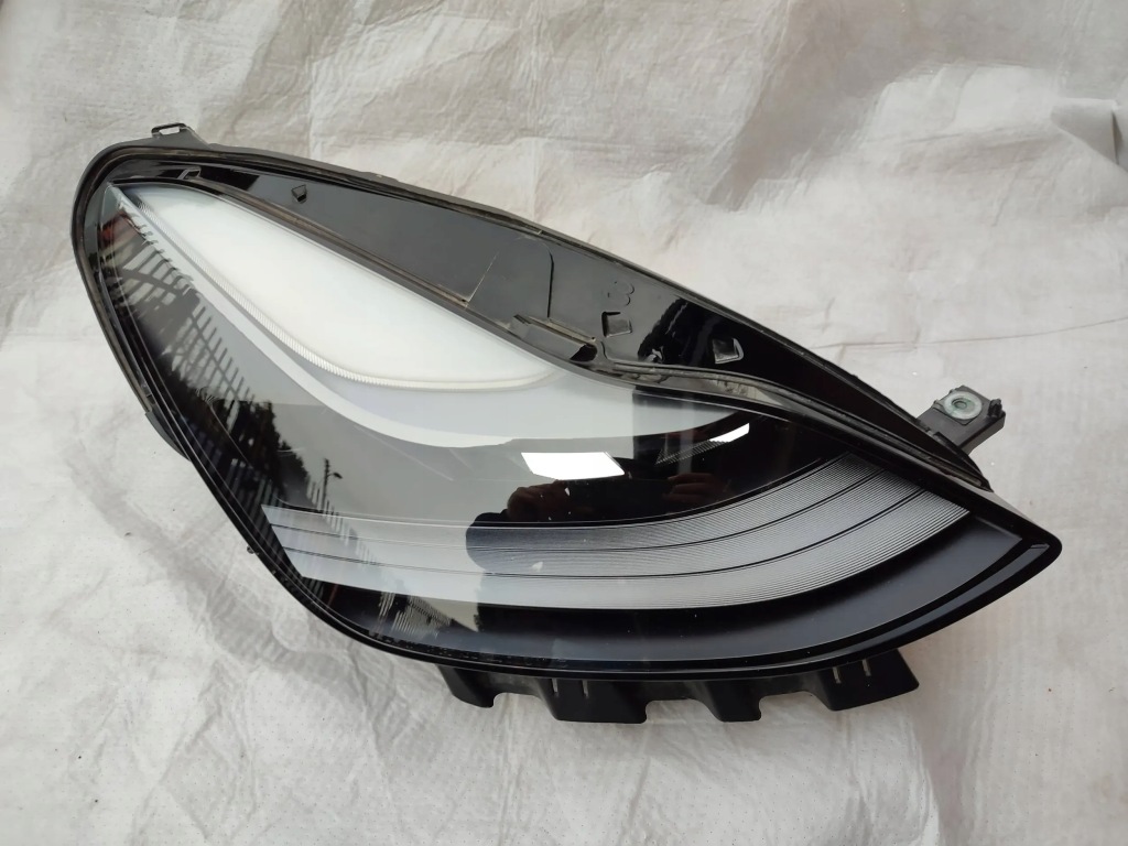 Купити Фара фара праві перед tesla model 3 y fl рестайлінг  2021 full led