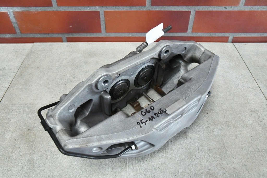 фото №8, Суппорт прижим тормозной левый перед bmw 5 g60 g61 7 g70 x3 g45 3733km