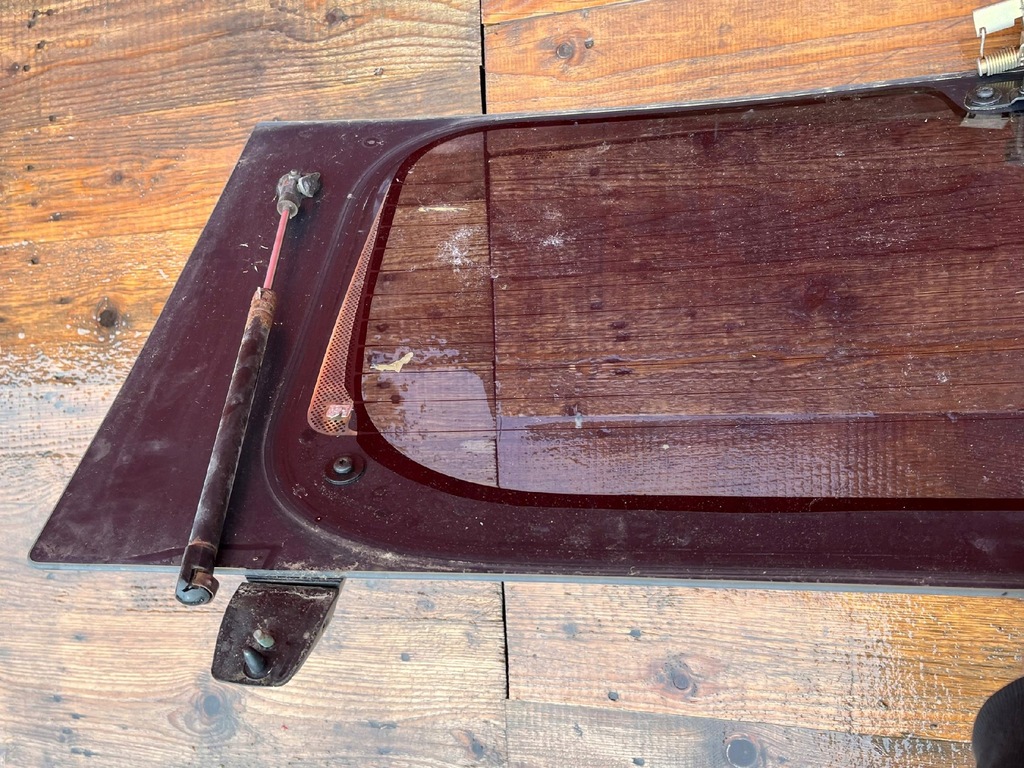 фото №7, Jeep grand cherokee wk стекло петли крышка багажника задняя bdb