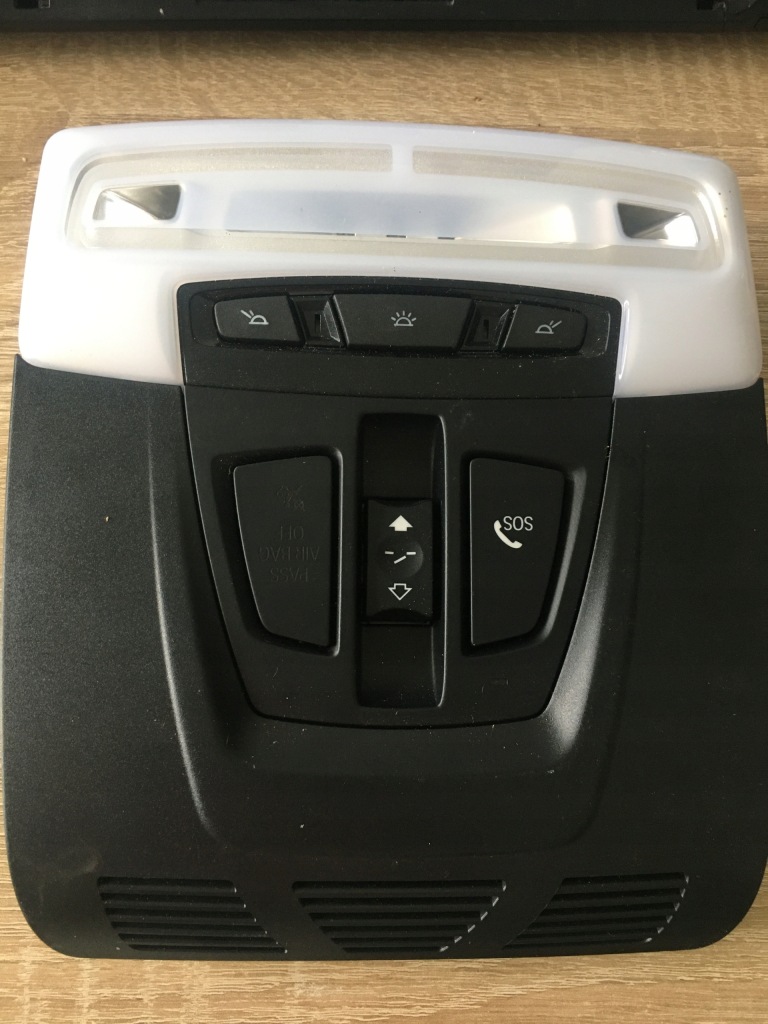 фото №1, Bmw f15 x5 f20 f30 f86 x6 лампа салона потолочный 9312494