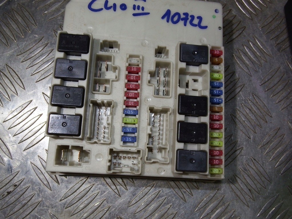 фото №2, Модуль bsi uch коробка предохранителей renault clio iii modus 233293c