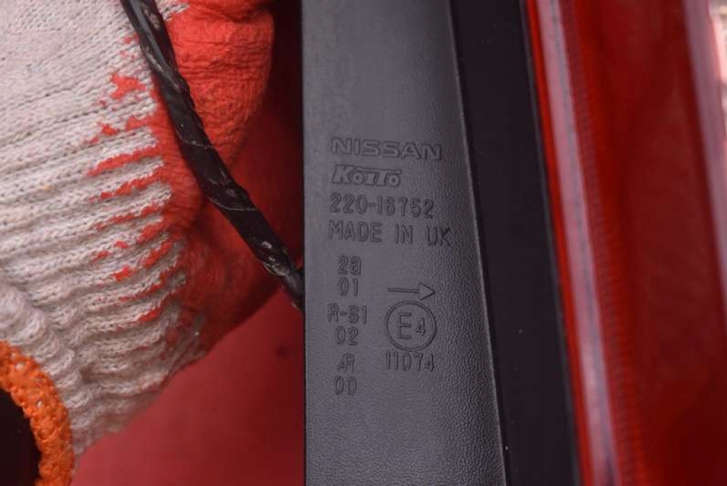 фото №8, Лампа правая задняя задняя 220-16752 nissan note 1 i e11 05-09
