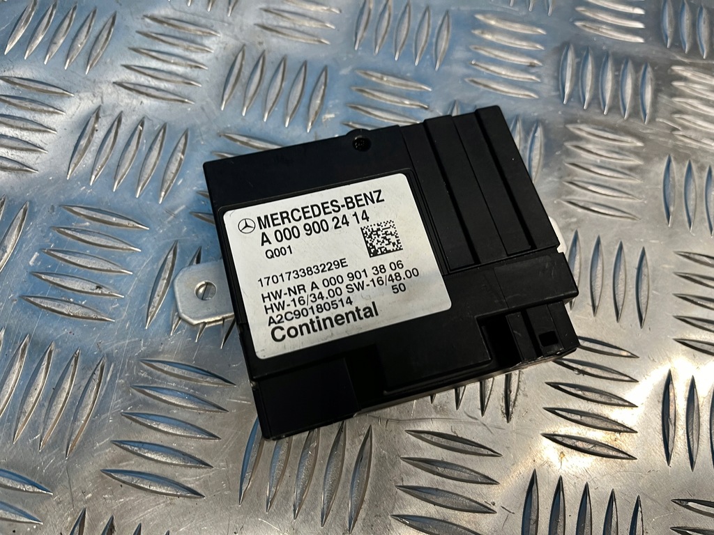 фото №1, Mercedes w213 модуль блок управления насоса топлива