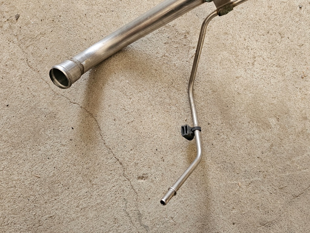 фото №10, Volvo xc40 17- труба заливної пального 32142869 usa