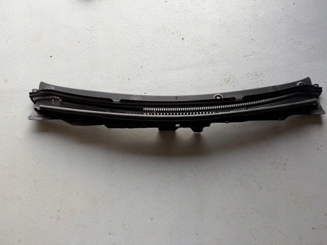 фото №1, Жабо верхний пластиковый полный renault austral rafale