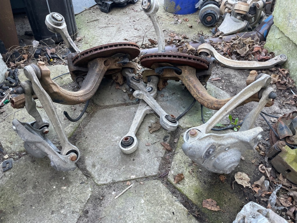 фото №5, Audi a4 b5 vw passat b5 комплектная поворотный кулак левая / правая