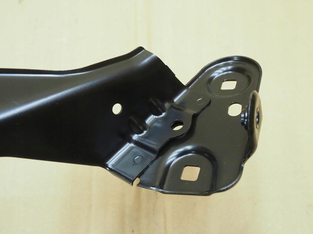 фото №12, Skoda octavia iv кронштейн крыла правый перед 5e3821228 новый