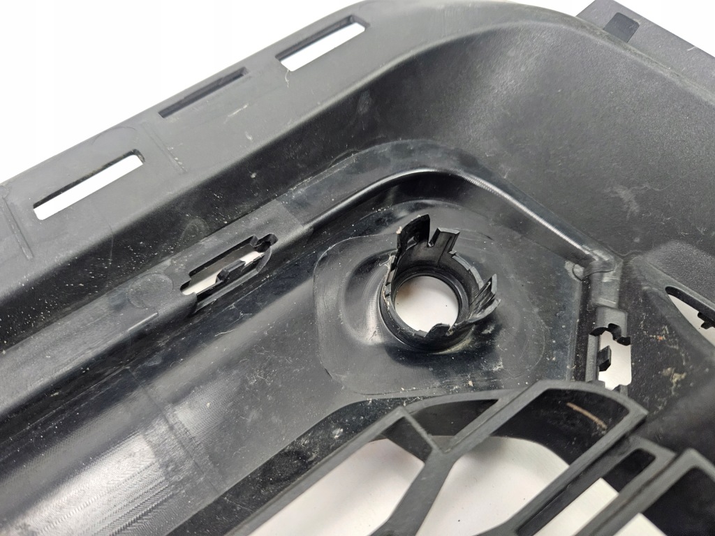 Bmw 7 g11 рестайлинг  m набор 2018 - 2022 решётка бампера перед правый  pdc 8074002 Недорого