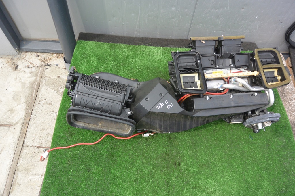 фото №1, Отопитель kpl mercedes c-klasa w204 eu