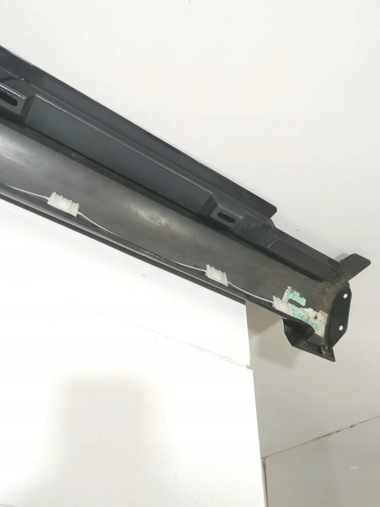 Молдинг поріг права 3aa853856 passat b7 оригінал !! в Україні