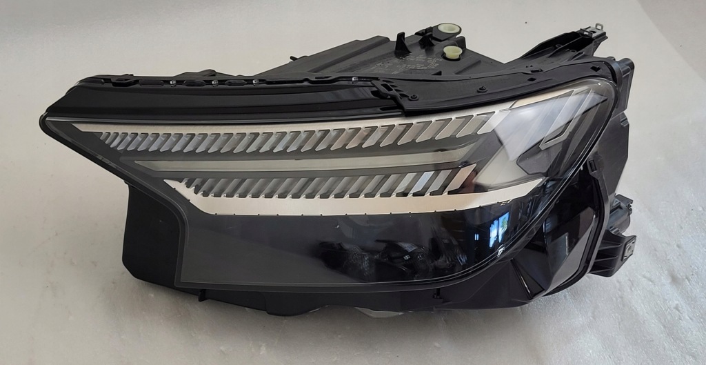 фото №1, Лампа левая перед audi q4 e-tron 2021- full led 89a