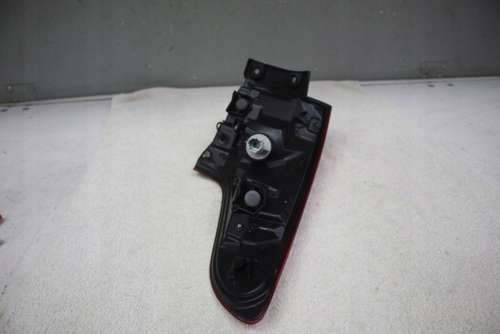 Фара левая задняя  nissan qashqai 2 2 j11 led Цена